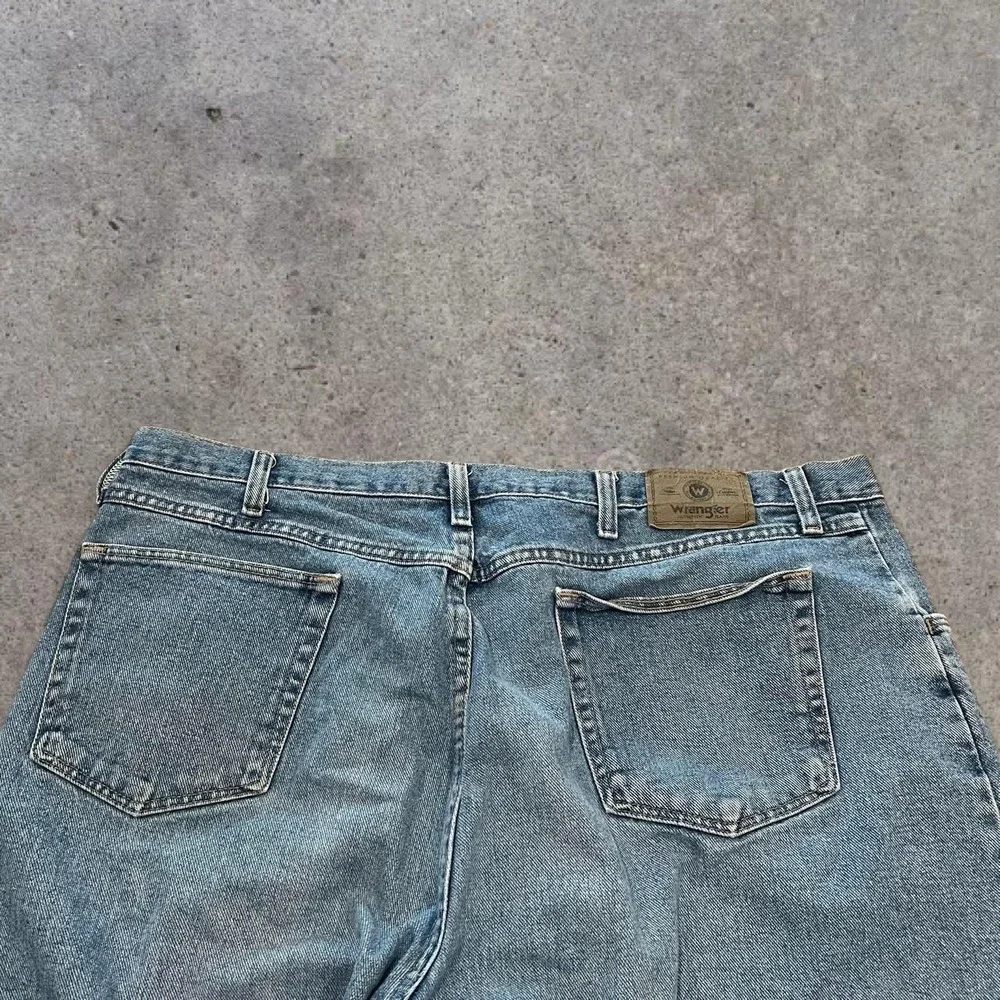 Vintage 2000s Wrangler Relaxed Fit 42 Baggy Jorts Denim Y2K Skater Grunge